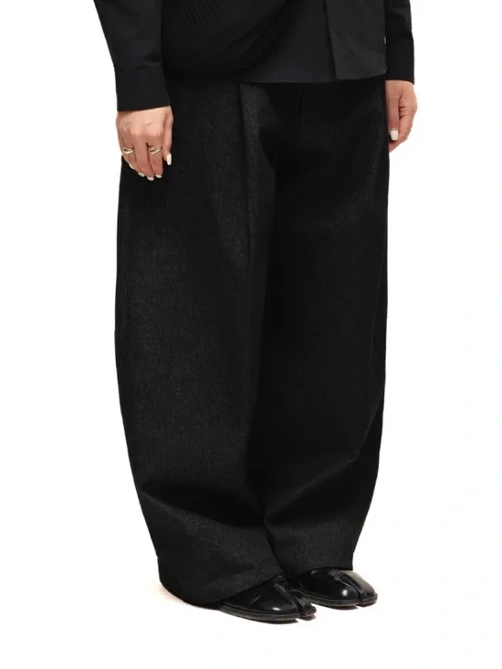 Black Wide-Leg Baggy Jeans - Picture 2 of 5